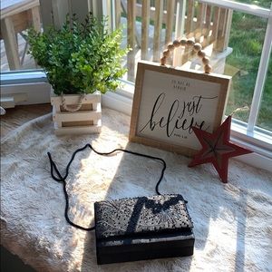 New Listing La Regale Beaded Purse Mint like new